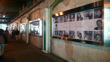 スタッフの室井・恩田が企画する「性的マイノリティ写真展」が朝日新聞等で取り上げられました