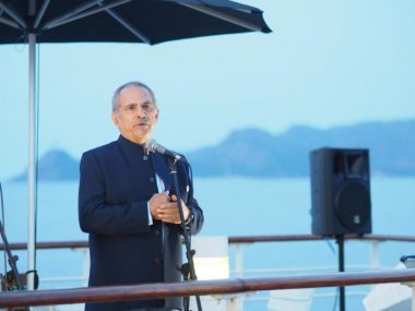 東ティモール元大統領ラモス・ホルタ氏が乗船!独立への苦難の道と和解