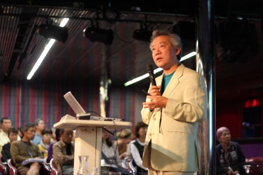 【interview】難民を受け入れることが真の「積極的平和主義」ー国際政治学者・高橋和夫さんに聞く(2)