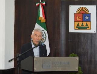 メキシコ・コスメル市で平和式典を実施、ピースボートに「コスメル平和名誉市民」の称号が授与されました