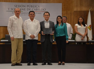 メキシコ・コスメル市で平和式典を実施、ピースボートに「コスメル平和名誉市民」の称号が授与されました