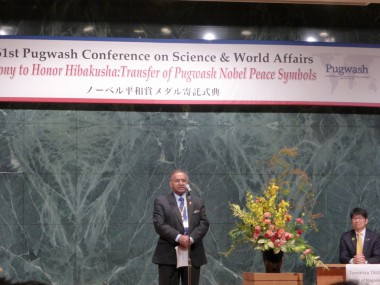 長崎でのパグウォッシュ会議に参加し、核兵器禁止への議論を進めました