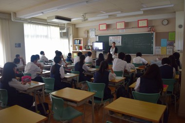 東京都町田市の中学校で「なんだろう地雷出前教室」を開催しました