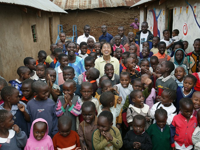 7 10 ケニア キベラスラムから命の輝き 希望を生み出すみんなの学校 名古屋 国際交流ngoピースボート