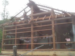 カンボジアで支援を続けるコーケー小学校の補修工事をおこないました