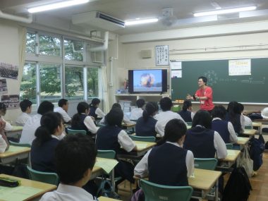 東京都町田市の中学校で「なんだろう地雷出前教室」を開催しました