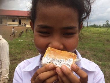 カンボジアの小学校で手洗いプロジェクトを開始しました