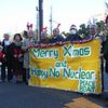 核兵器のない未来を！―ピースボートX’masプロジェクト ヒバクシャ・サンタがX’masプレゼントを持って 鳩山首相事務所を訪問！