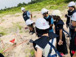 カンボジアの地雷問題を学ぶツアーを開催しました