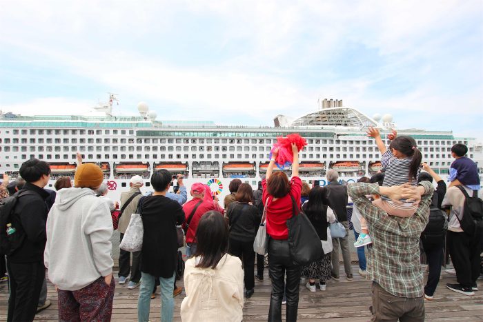 Voyage 117が出航しました！被爆者3名とウクライナの若者7名とともに