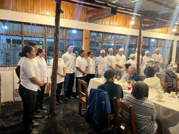 Voyage121で「ガラパゴスの森再生プロジェクト」植林ツアーを実施しました