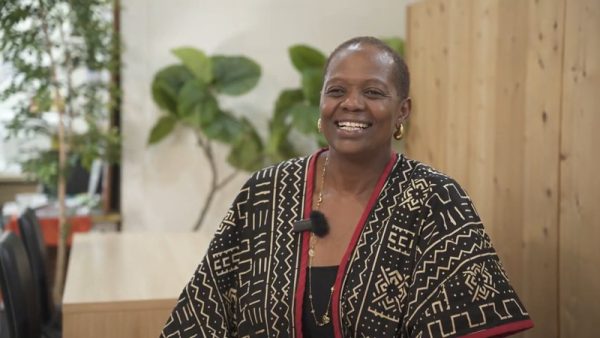 ケニアの環境活動家 ワンジラ・マータイさんがピースボートを訪問しました