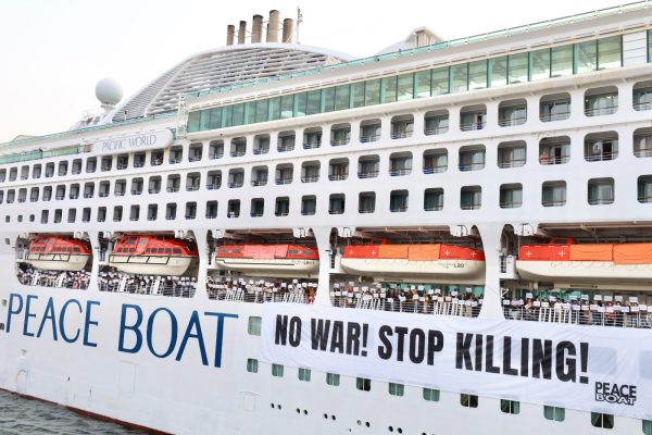 NO WAR! STOP KILLING! 戦争反対を掲げてVoyage122が神戸に帰港しました