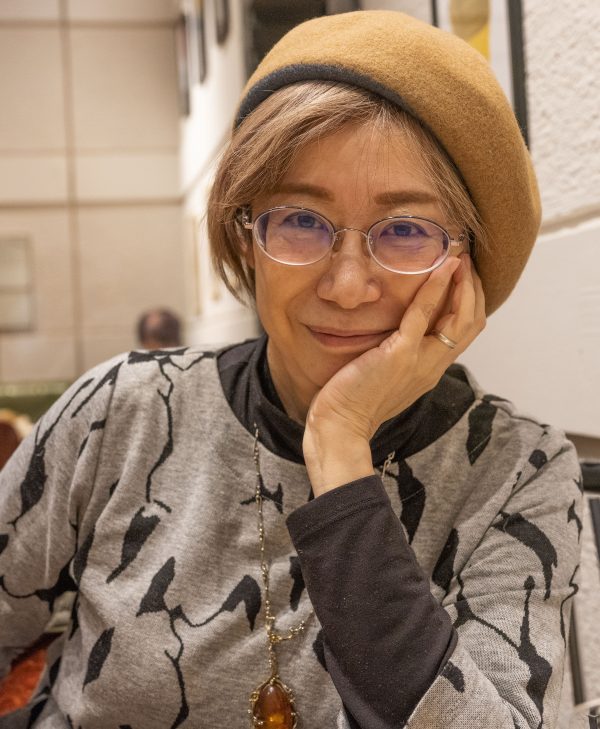 岡 真理