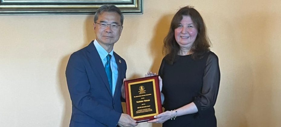国際学校協会から国際ヒューマニズム大賞